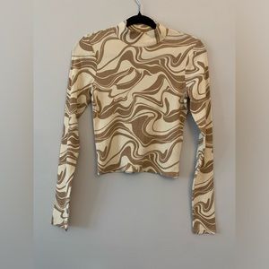 Hollister Cropped Groovy Turtleneck Size Medium